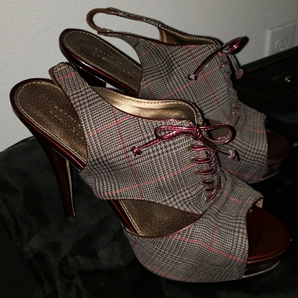 COLIN STUART HEELS
